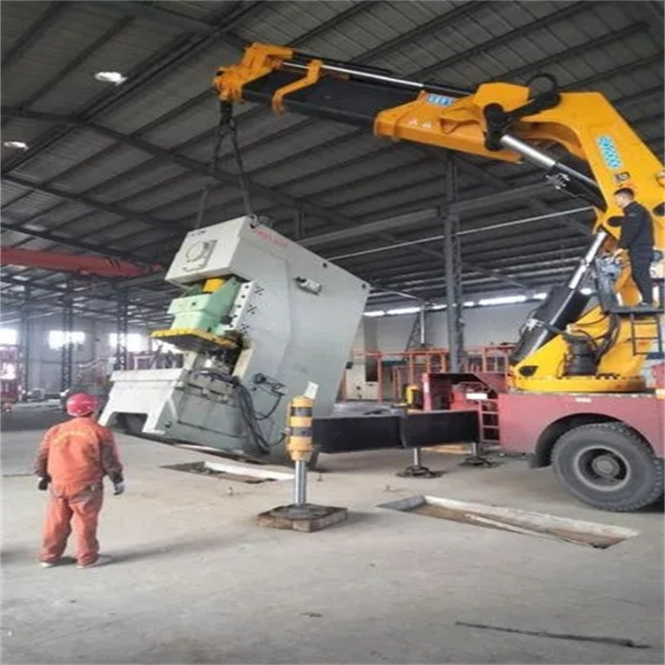 淮南80吨折臂吊车出租附近电话